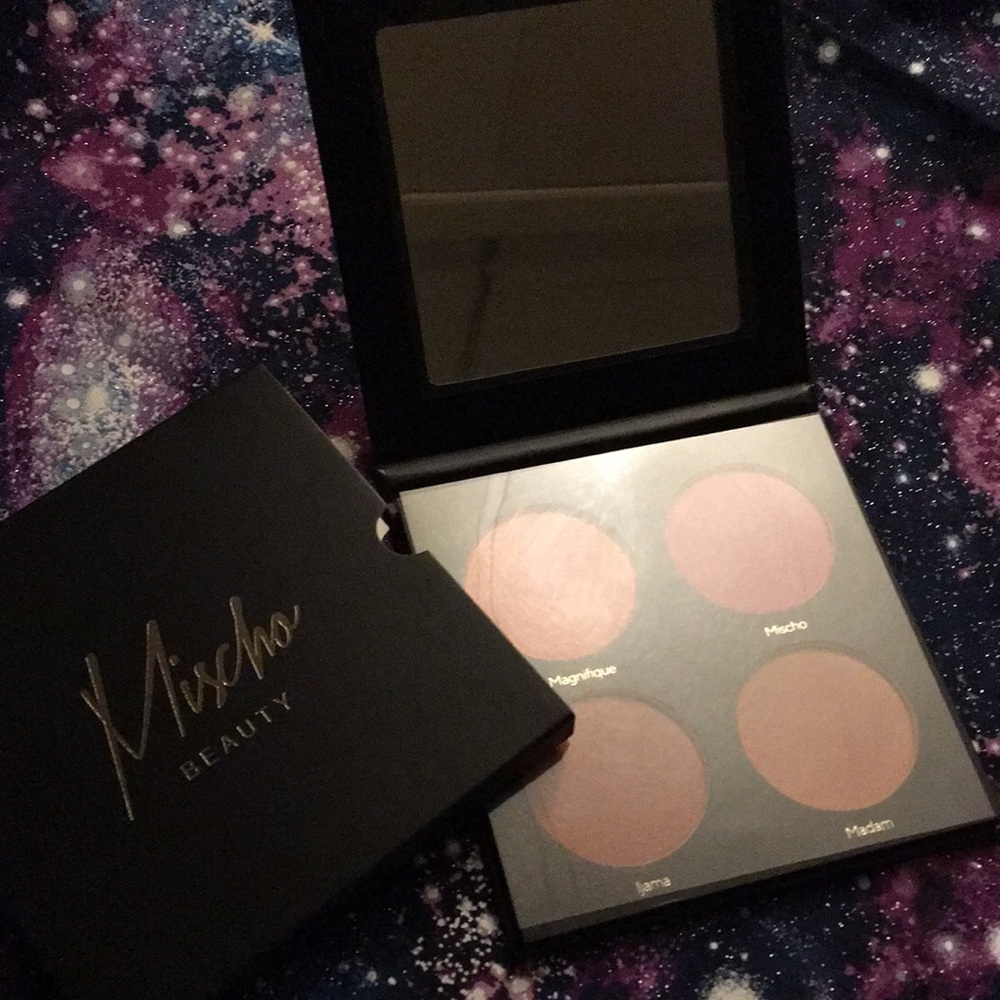 MISCHO LIMITED EDITION Beauty Blush Palette